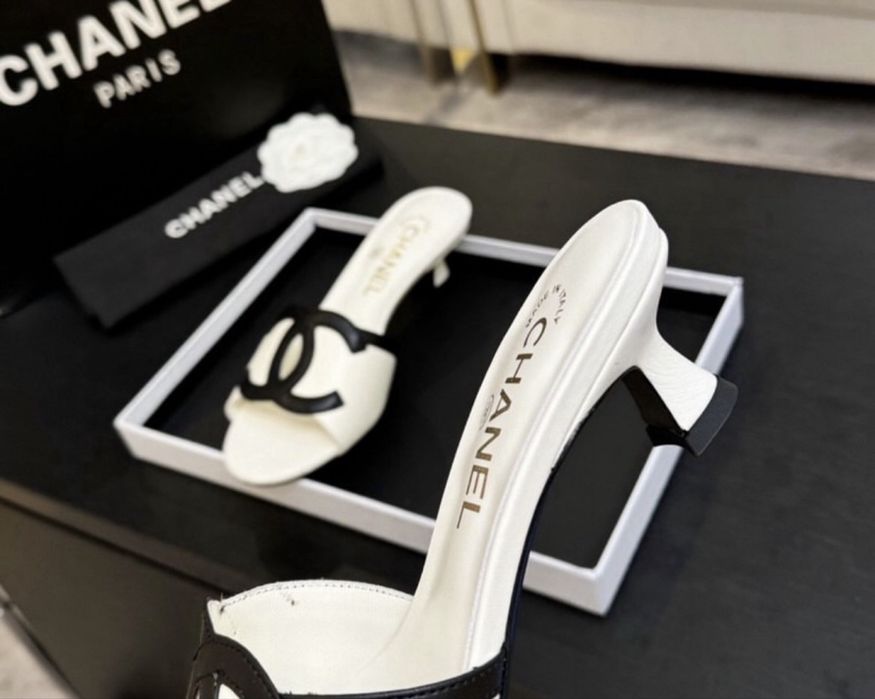 Saboti Chanel premium piele naturala pe stoc 41-26 cm