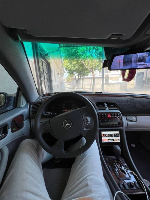 Mersedes e320 coupe