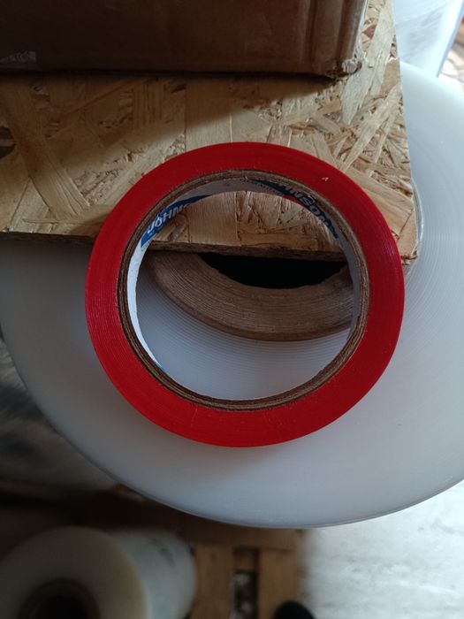 Banda adeziva roșie sigilat pungi