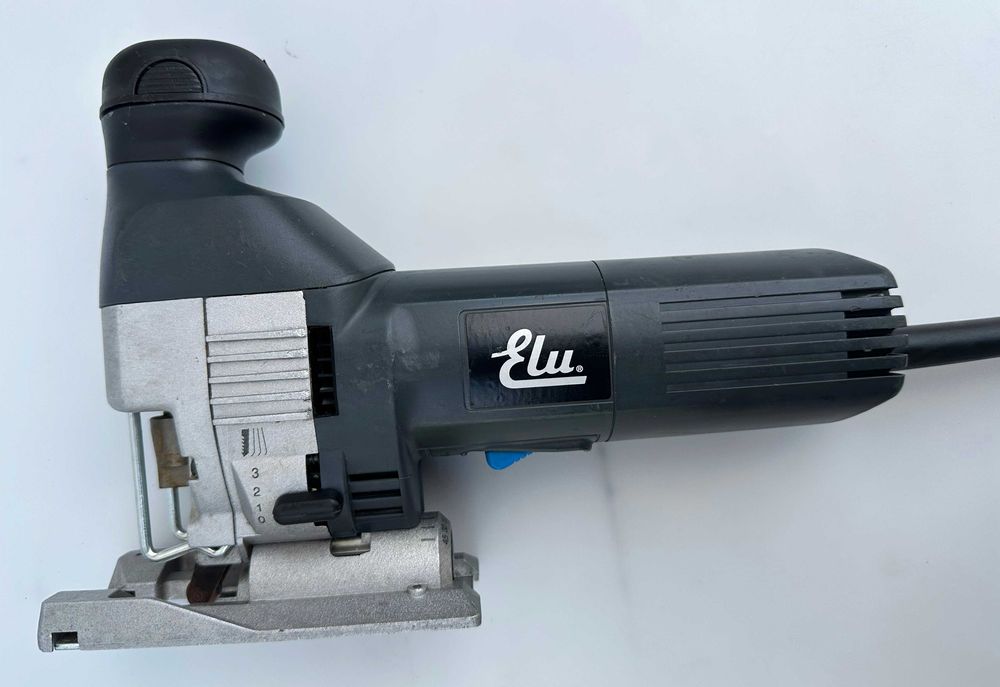 Elu ST 74 EK - Професионален прободен трион 701W 110mm