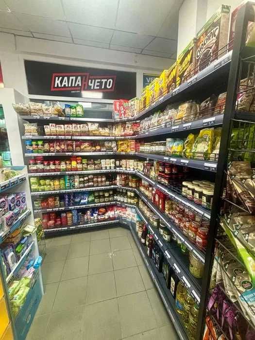 Метални стелажи за магазини - търговско оборудване ново