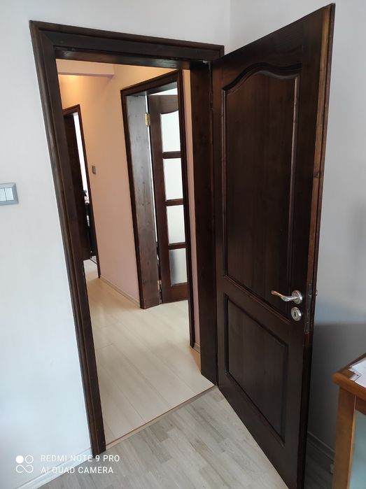 Масивни дървени врати с каси размери 200/83 h 4 бр.по 100€ бройката