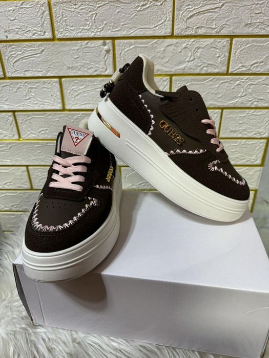 Adidași pentru damă Guess