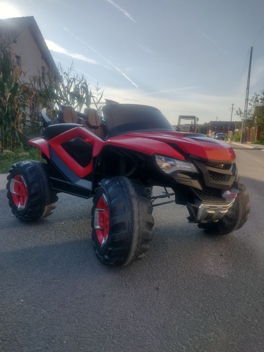 Vând mașinuță de copii !