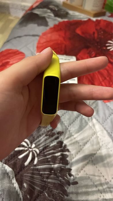 Продам фитнес браслет