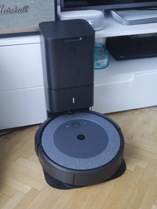 Прахосмукачка робот iRobot Roomba i3+ със самопочистваща база – Неразличима от нова!