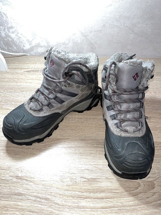 Ботинки женские Columbia 38