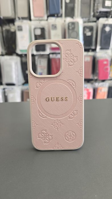 Луксозен кейс GUESS за IPhone 16 Pro в розов цвят с MagSafe кожен оригинален кейс за айфон 16 про