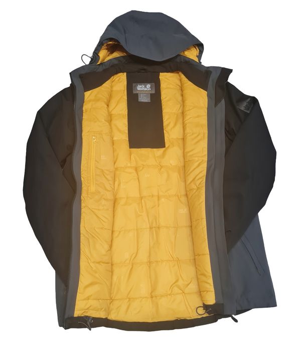 Мъжко Яке Jack Wolfskin 

Чисто новo с етикети.

Размер L

Цена 149 лв