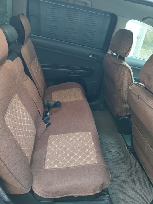 Тойота виш 1.8 объём