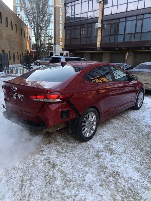 Hyundai elantra 2017