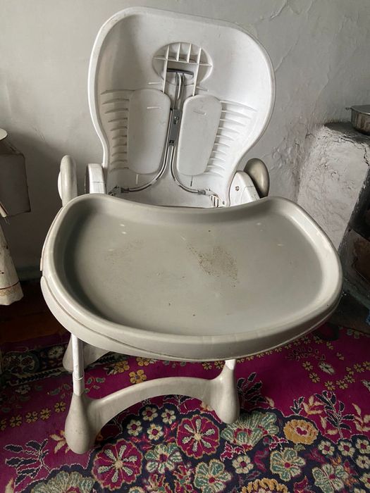 Детский обеденный столик