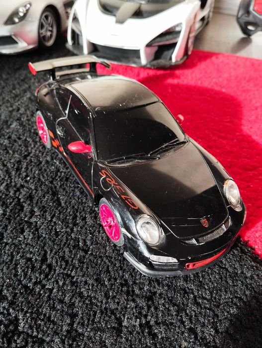 Продавам радиоуправляеми колички играчки