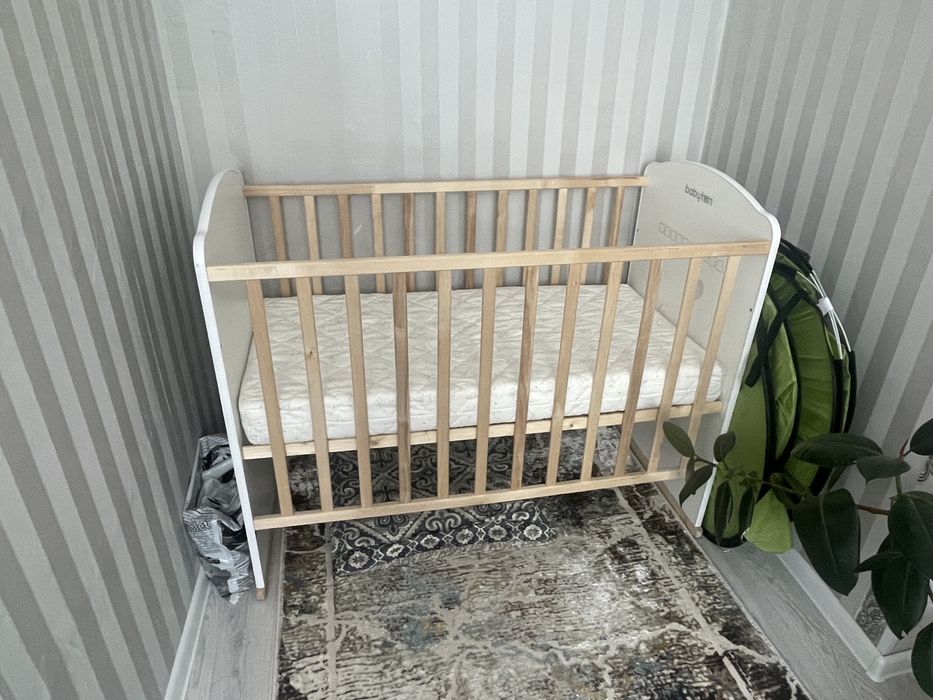 Деткий манеж кровать