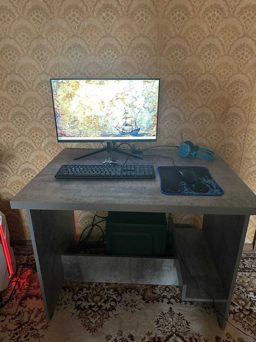 Стол для компьютера