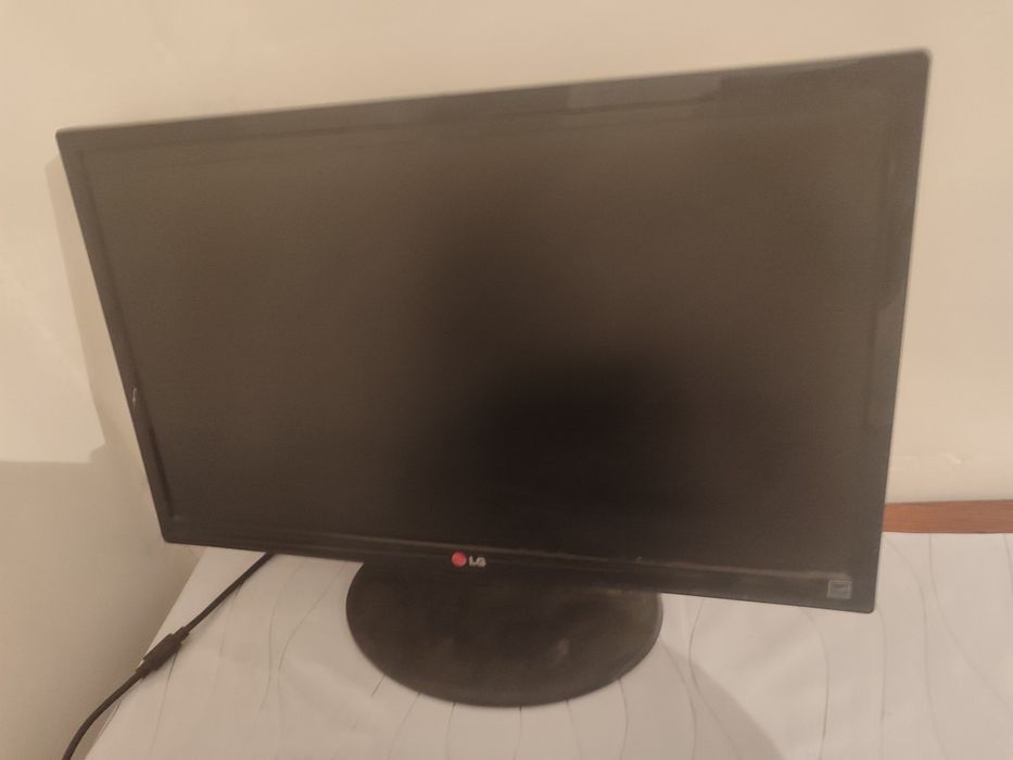 IPS Монитор LG 23" Full HD + ПК на запчасти (ASUS/Intel) + ОЗУ 4GB