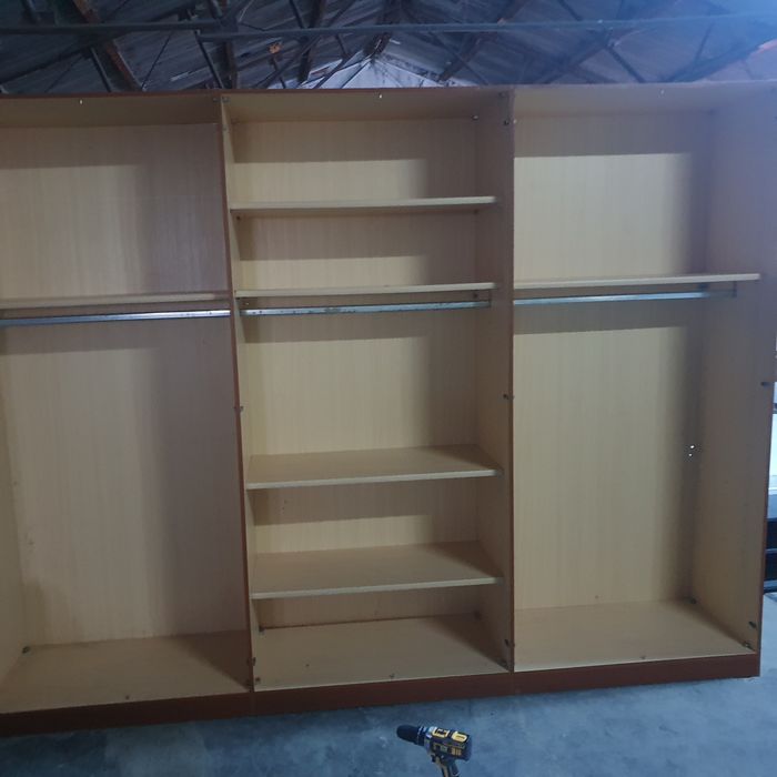 Dulap pentru haine 3m