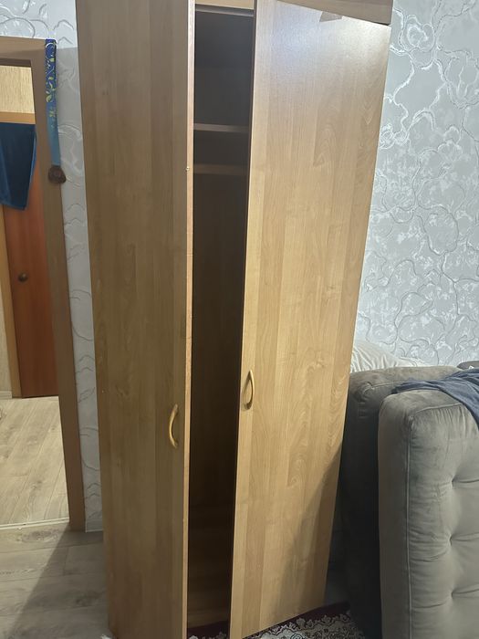 Продам диван и шкаф