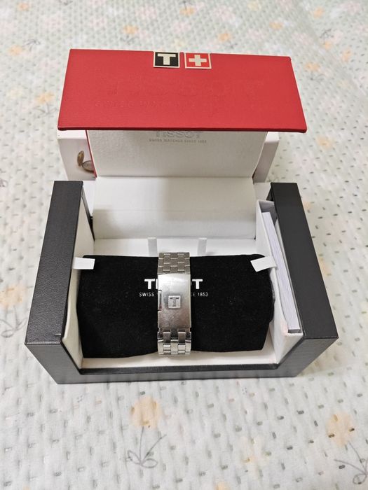 Продам часы Tissot T-Trend