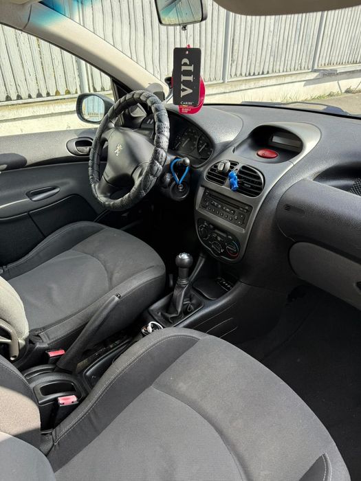 Vând Peugeot 206 an 2007