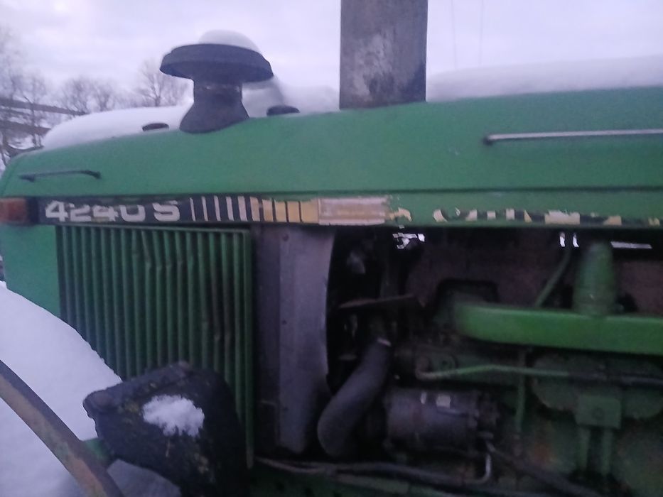 Tractor john deere 4240S