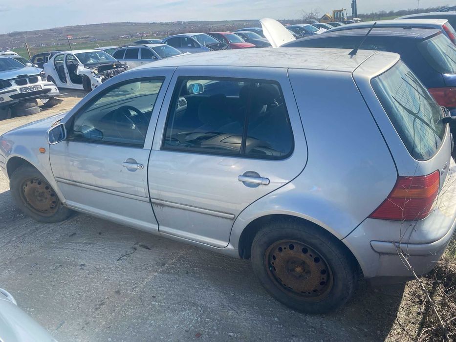 bara fata capota faruri volkswagen golf 4