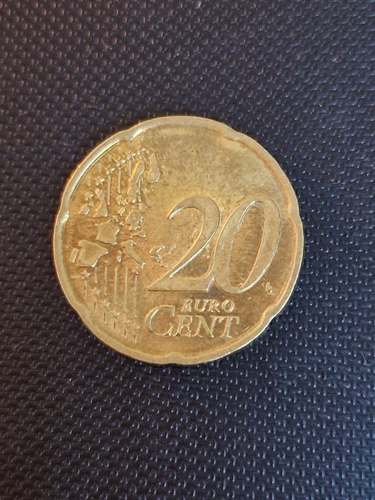 Монеты наминалом 10 евро центов.