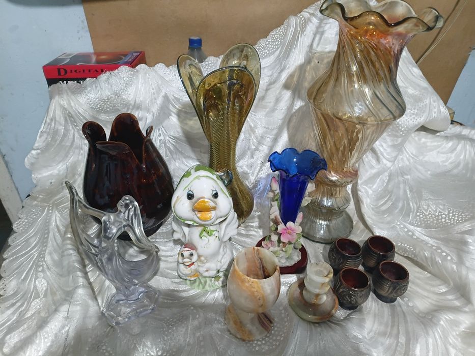 Вазы и статуэтки