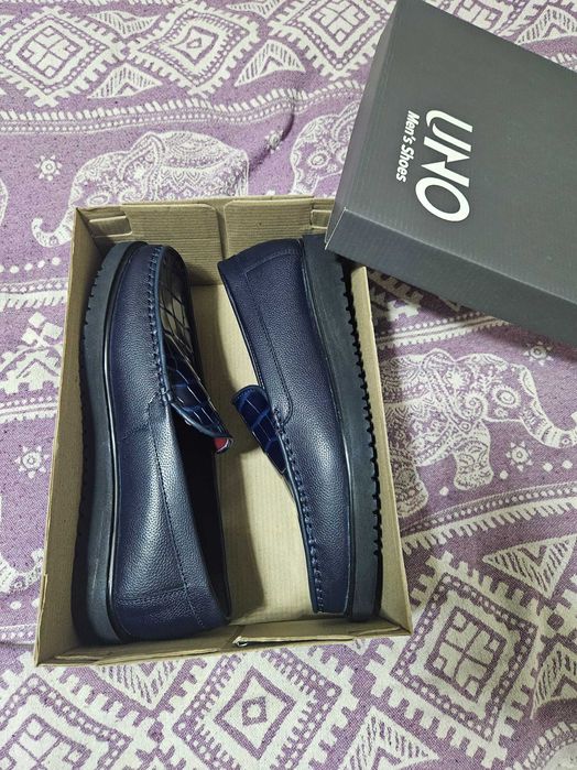 Срочно продам мужской костюм двойка и коженную обувь