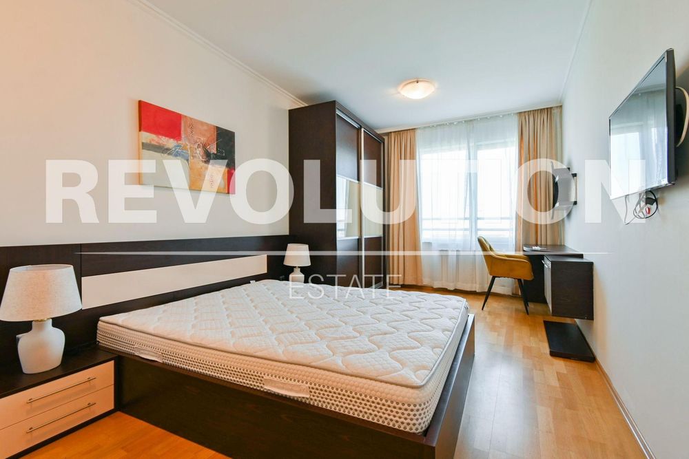Дава се под наем Четиристаен апартамент в София, Лозенец - 202 кв.м за 2300 € - Снимка #11
