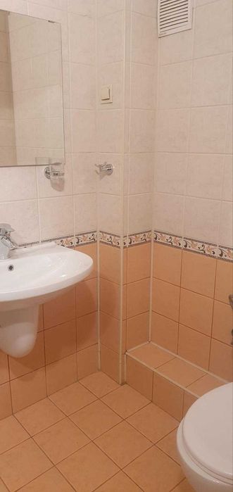 Двустаен ап. в кв. Лагера, под наем