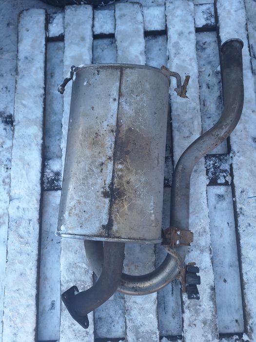 Глушитель на Митцубиси спец вагон