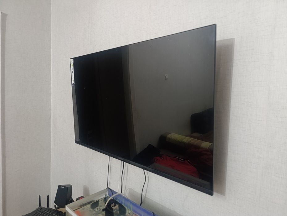 Продам телевизор