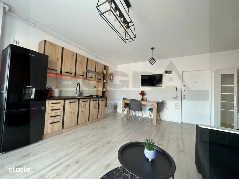 Apartament 2 camere, balcon, parcare, zona Teilor