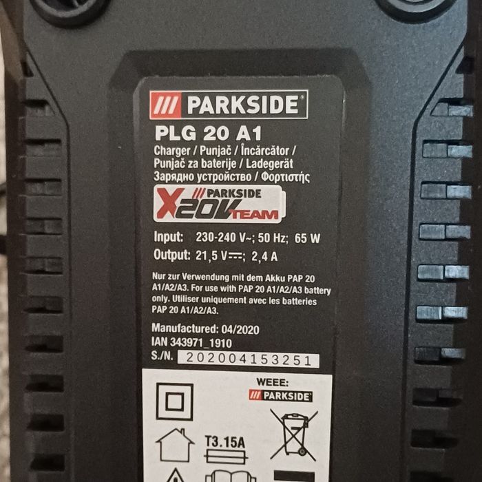 Incarcator acumulator parkside