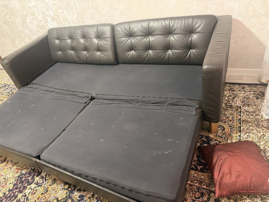 Продам кожанный диван