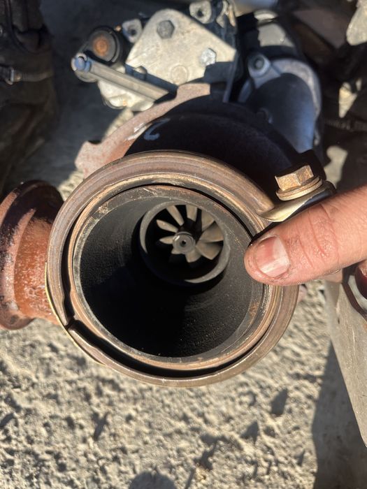 Турбо компресор ф10 ф11 ф15 530д 330д н57д30 258 bmw турбо f10 f11