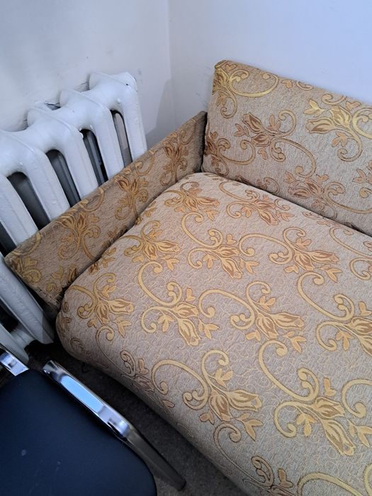 Продам удобный диван