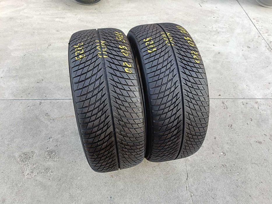Doua anvelope noi de iarna 275 50 20 michelin pilot alpin 5 suv MO