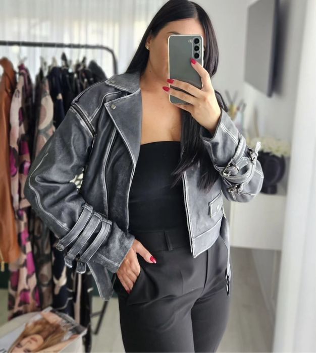 Vand geaca din piele naturala model actual 800 lei