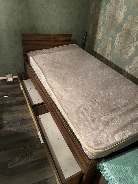 Кровать детская с выдвижными ящиками