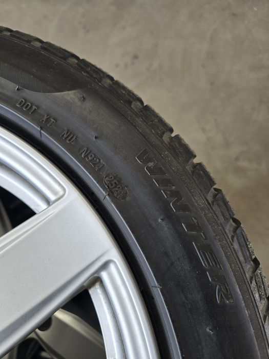 4 Броя 225/50/17 Pirelli 2x7mm 2x6,5mm