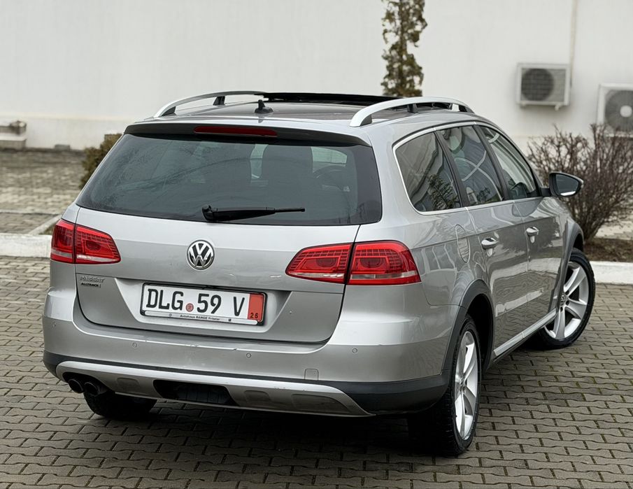 Volkswagen Passat B7 Alltrack 2.0 TDI 170cp Euro 5 Pano/Distronic/Led