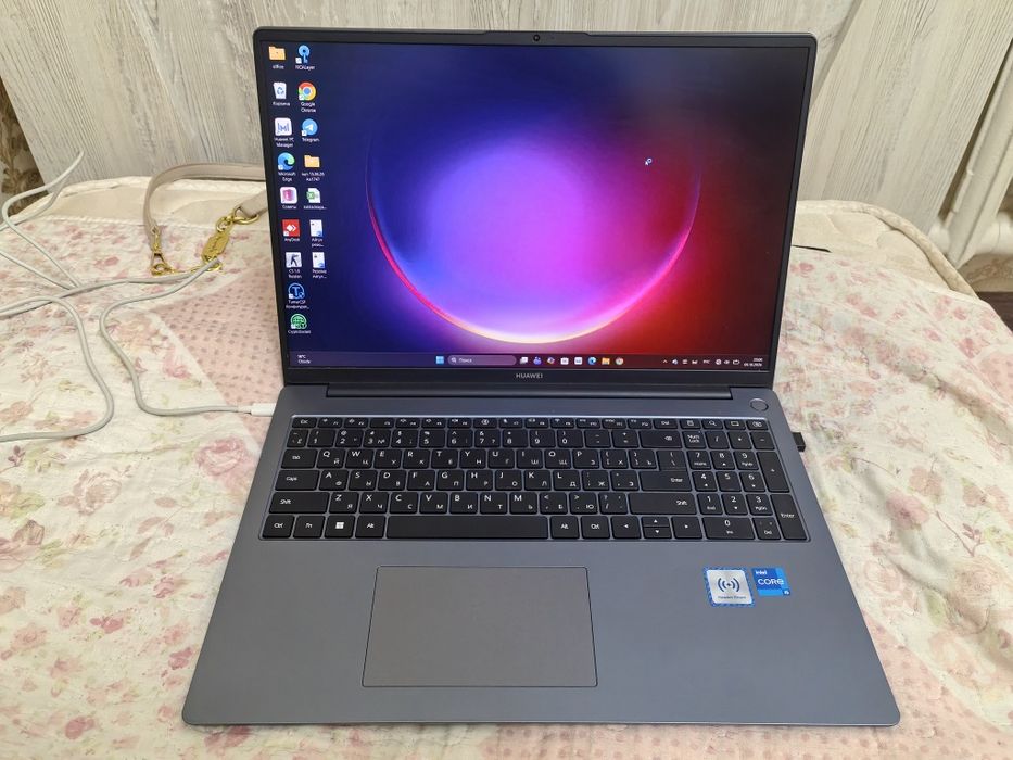 Huawei MateBook D16