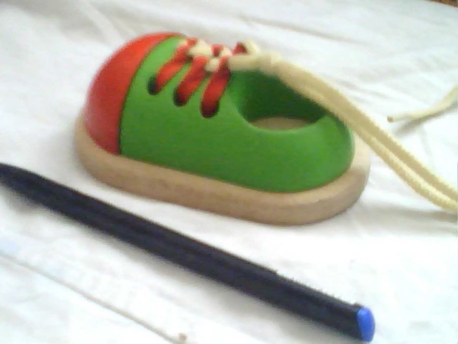 Игрушка шнуровка Башмачок