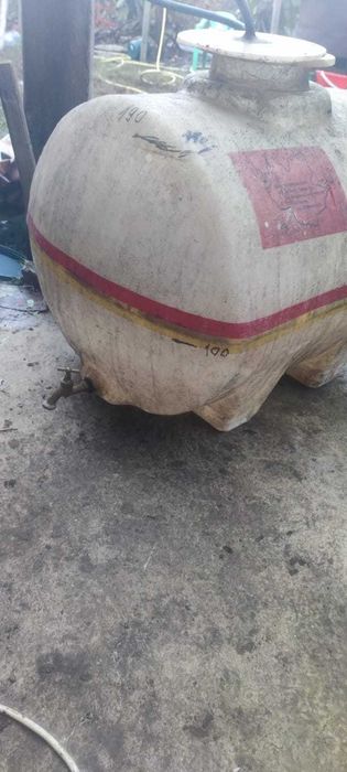 butoi din fibra de sticlă, de 200 lt, pt vin