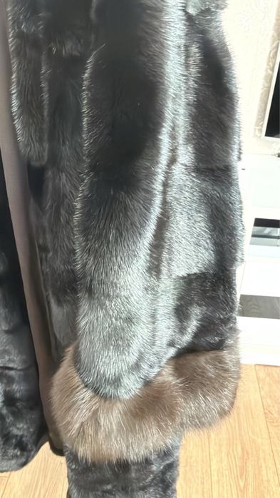 Продам норковую шубу