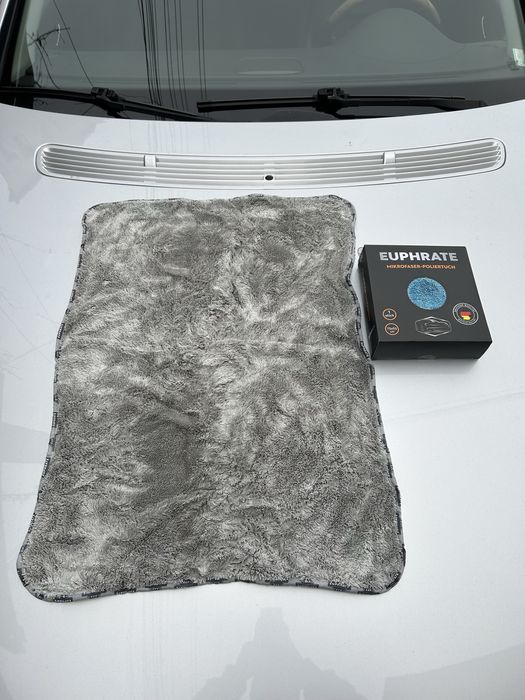 Микрофиберна кърпа за кола