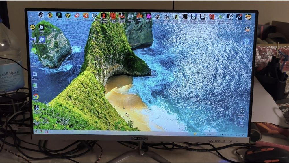 Монитор Qmax 21.5", дёшево!