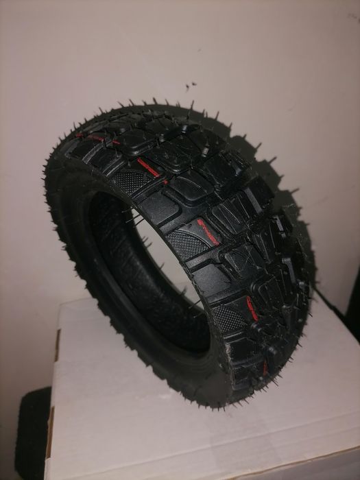 Чисто нови гуми за тротинетка